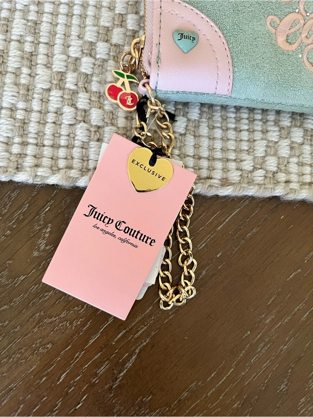 NWT Juicy Couture Sugar Rush Wallet – Frosty Green / Pink Velour